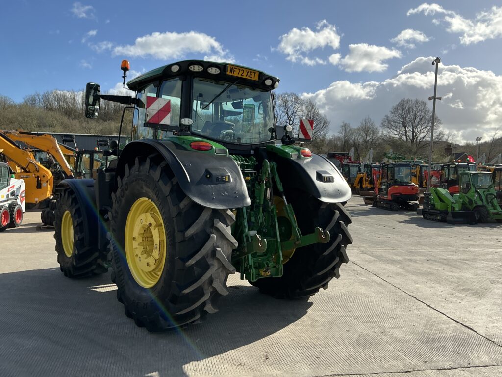 John Deere 6215R Premium Edition Tractor (ST26204)