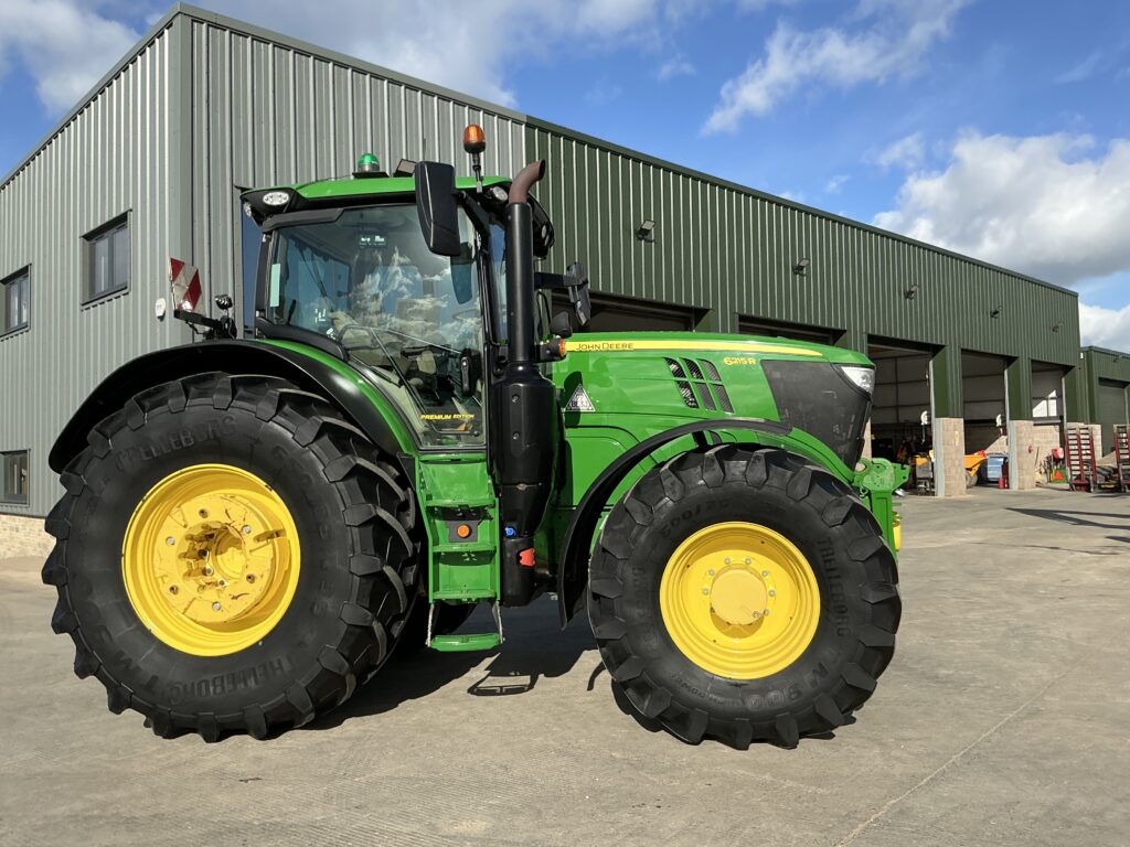 John Deere 6215R Premium Edition Tractor (ST26204)
