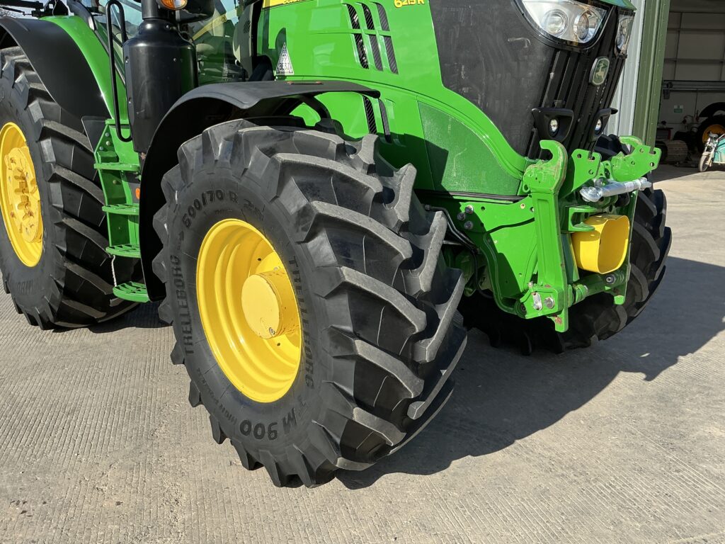 John Deere 6215R Premium Edition Tractor (ST26204)