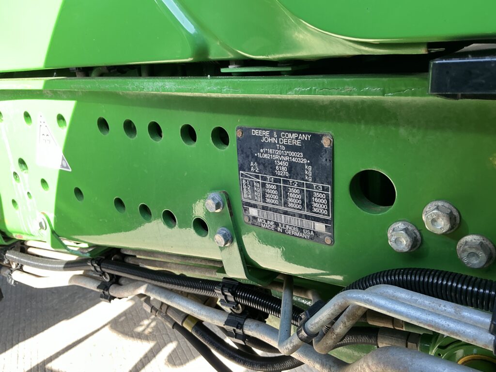 John Deere 6215R Premium Edition Tractor (ST26204)