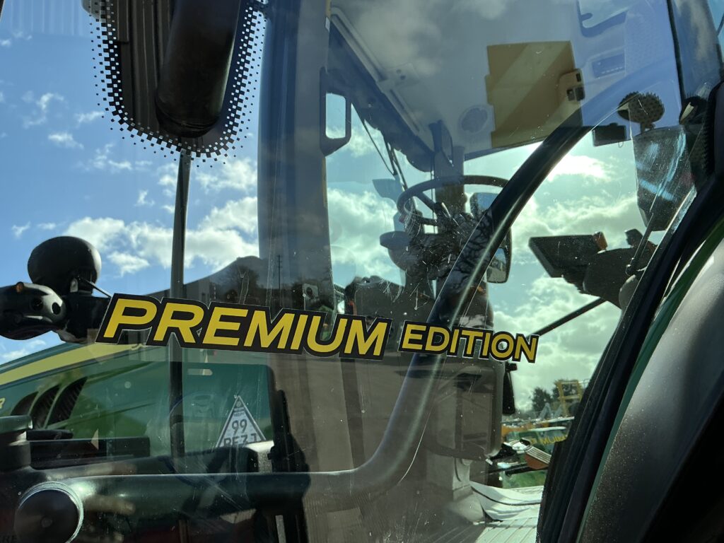 John Deere 6215R Premium Edition Tractor (ST26204)
