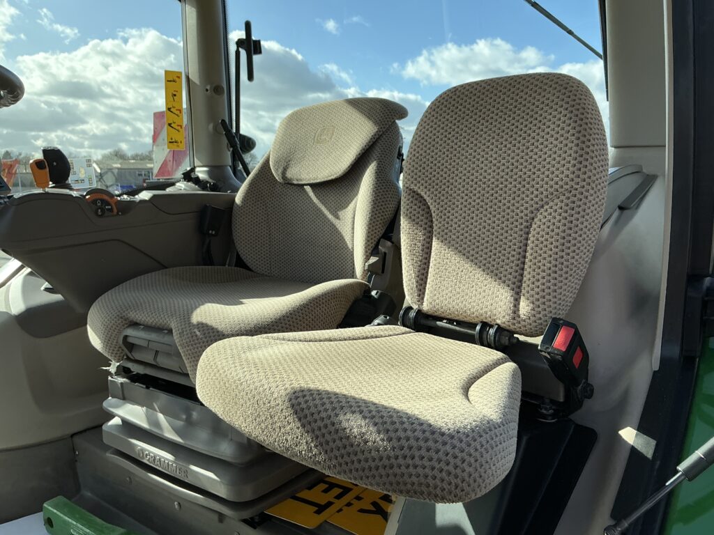 John Deere 6215R Premium Edition Tractor (ST26204)