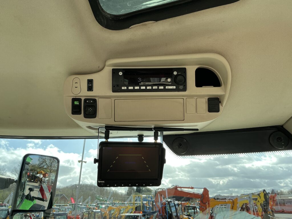 John Deere 6215R Premium Edition Tractor (ST26204)