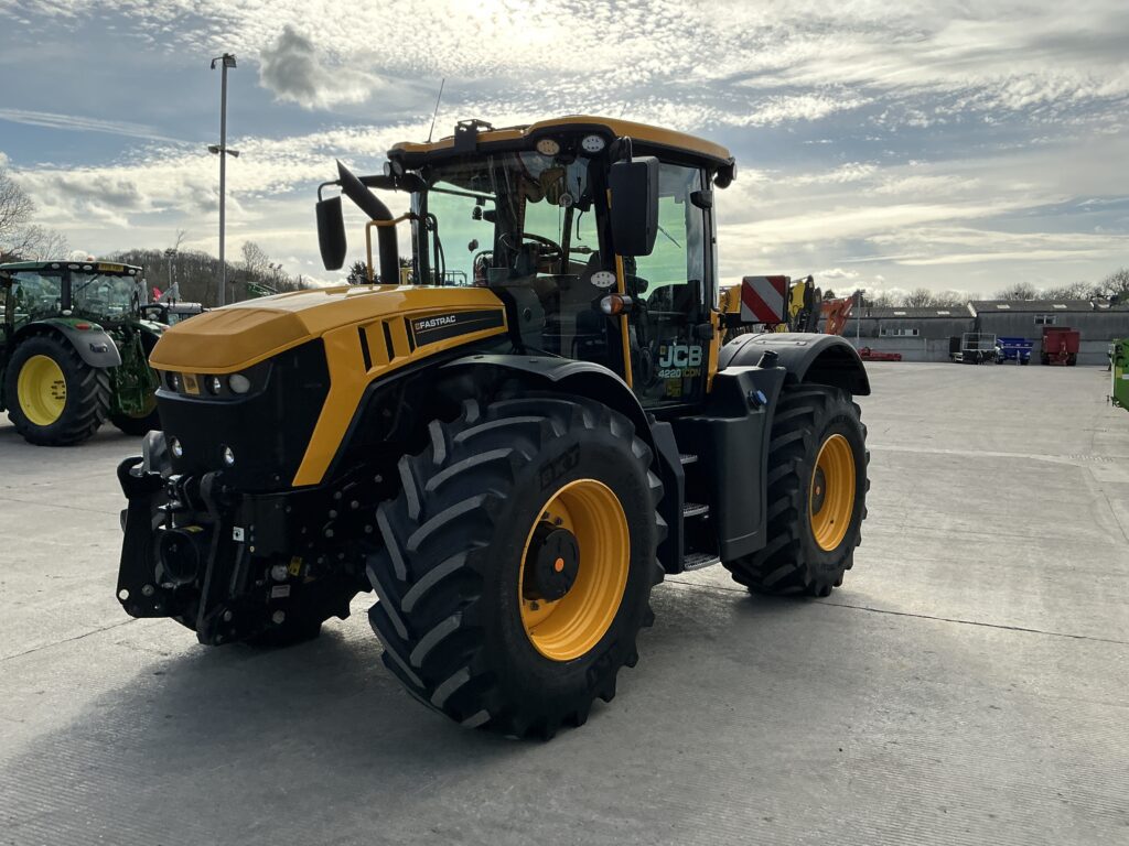 JCB 4220 Icon Fastrac Tractor (ST26217)
