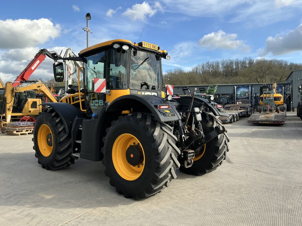 JCB 4220 Icon Fastrac Tractor (ST26217)