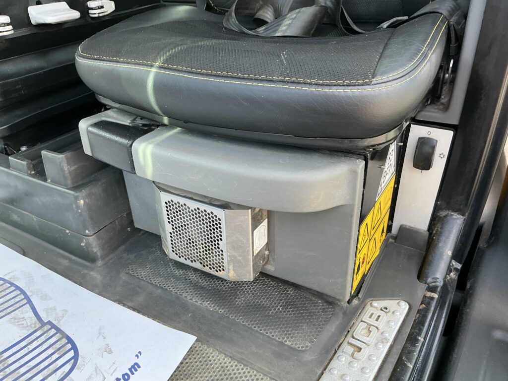 JCB 4220 Icon Fastrac Tractor (ST26217)