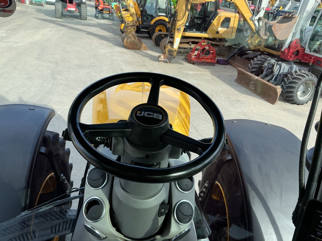 JCB 4220 Icon Fastrac Tractor (ST26217)