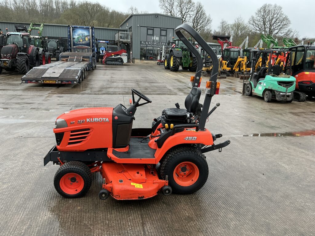 Kubota BX2350 Ride on (ST25828)