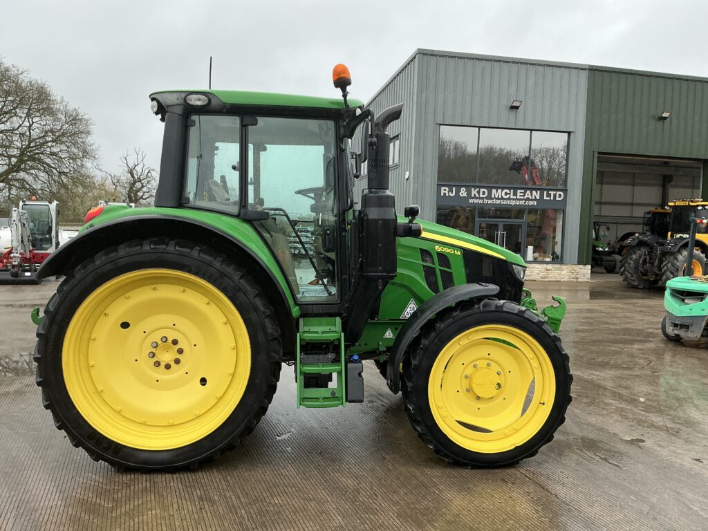 John Deere 6090M Tractor (ST26116)