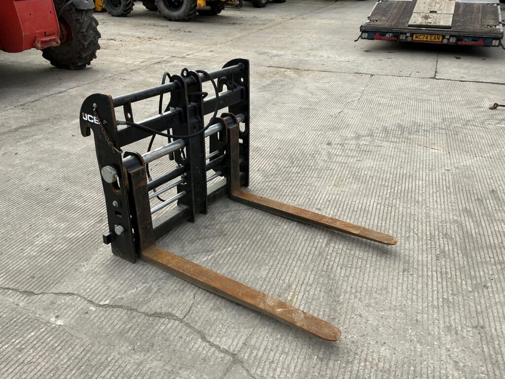 JCB Fork Positioner