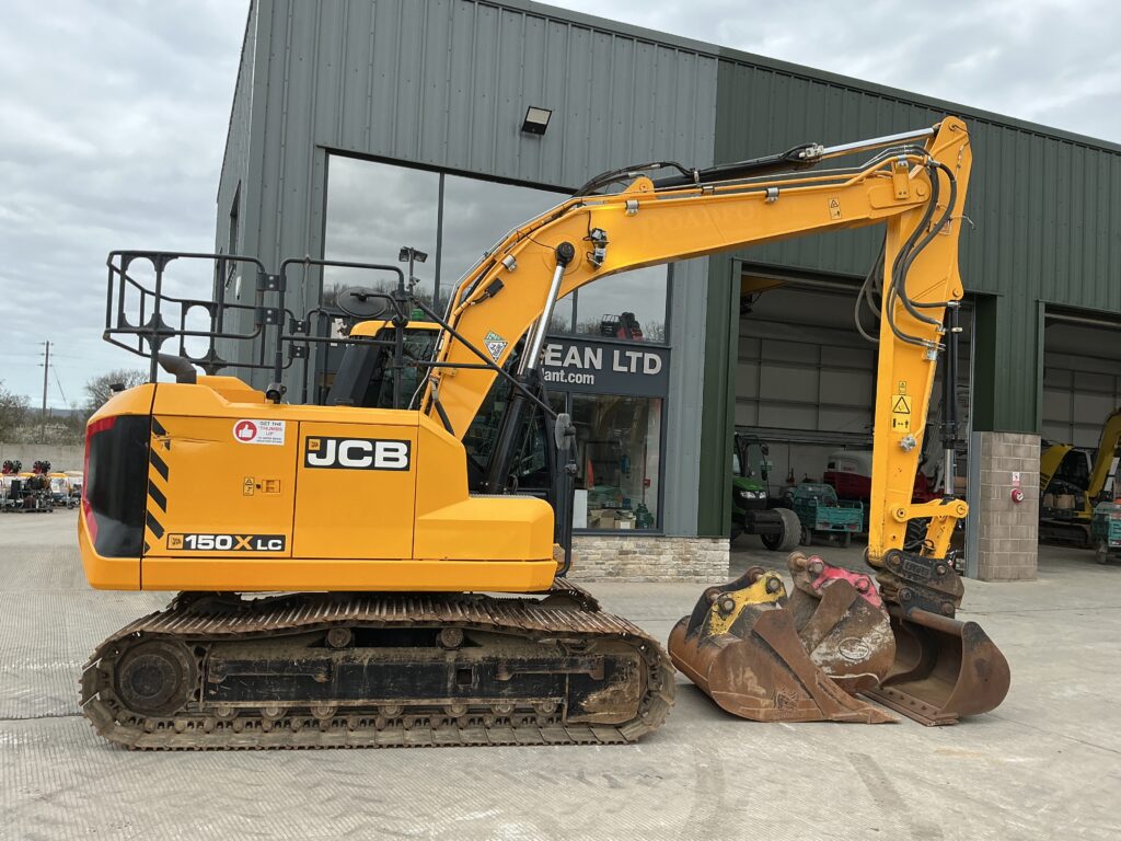 JCB 150X LC Digger (ST26184)
