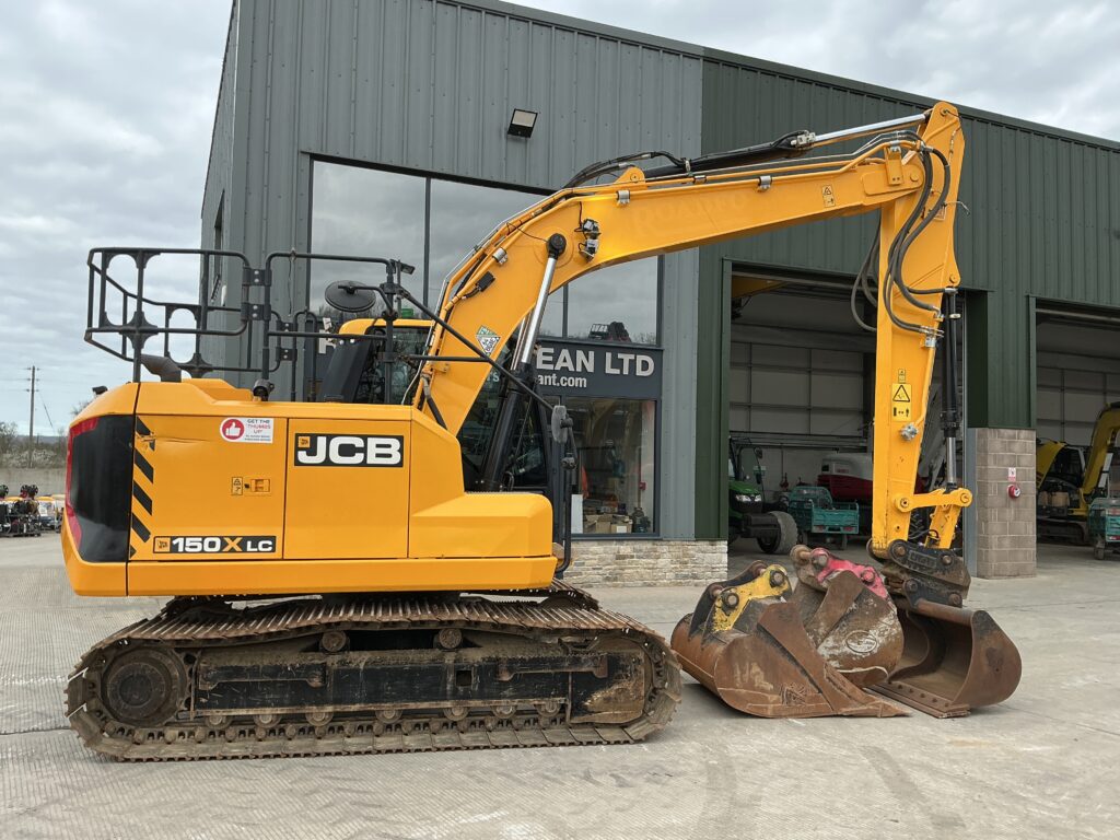 JCB 150X LC Digger (ST26184)