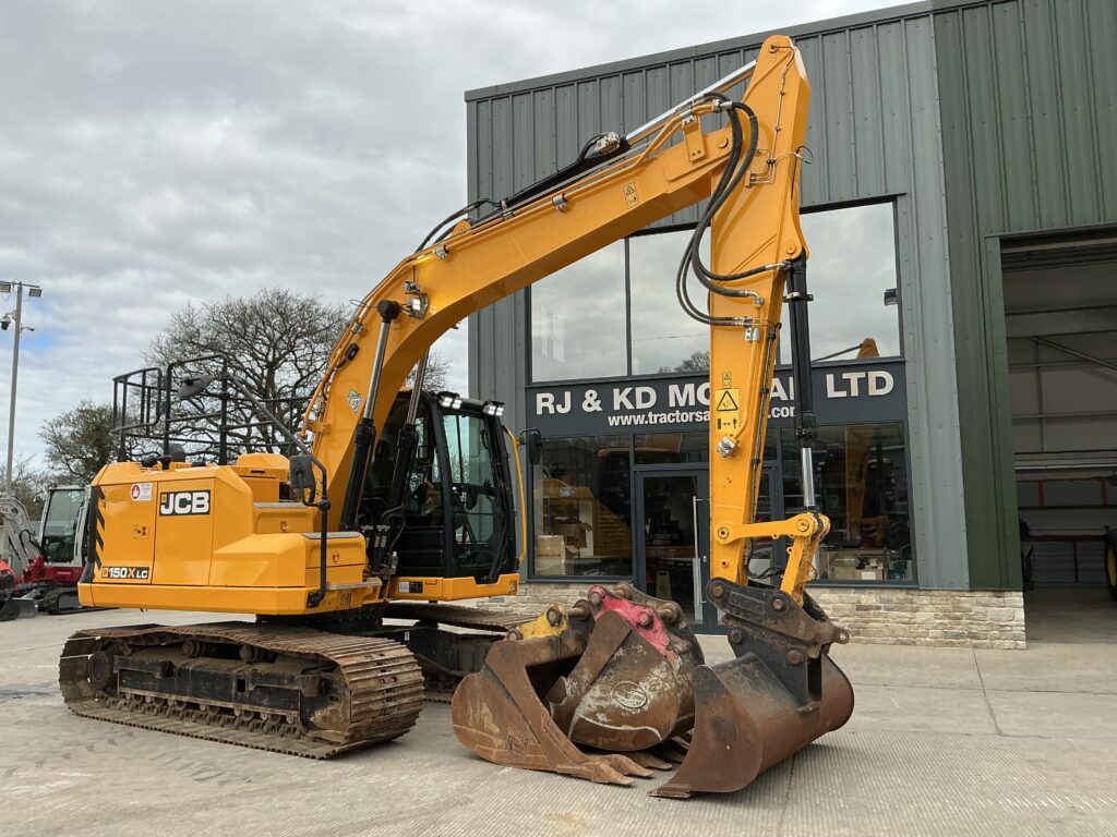 JCB 150X LC Digger (ST26184)