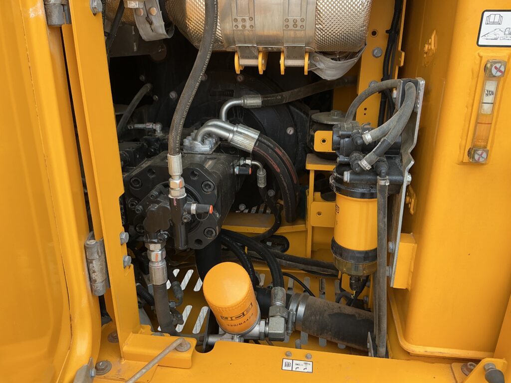 JCB 150X LC Digger (ST26184)