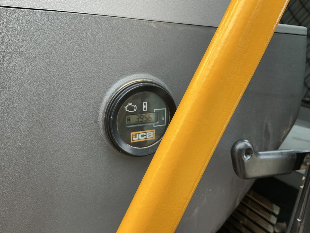 JCB 150X LC Digger (ST26184)