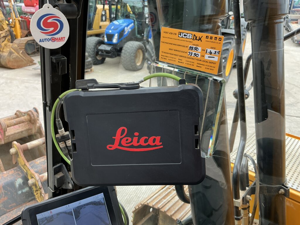 JCB 150X LC Digger (ST26184)