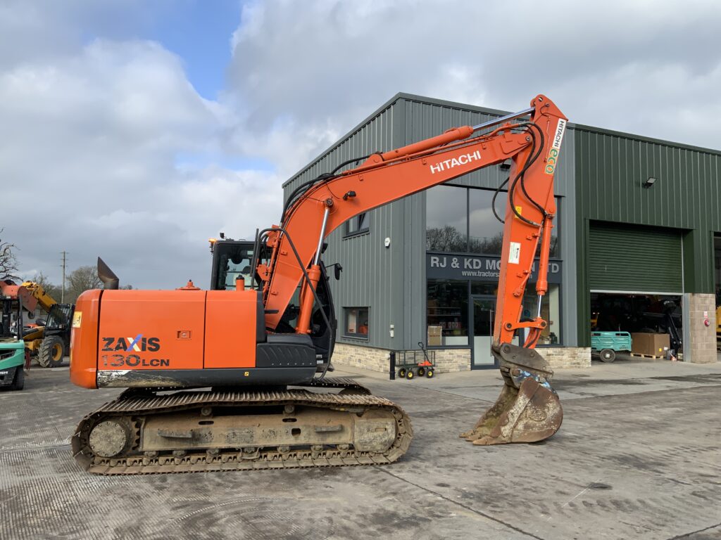 Hitachi ZAXIS 130LCN-5B Digger (ST25541)