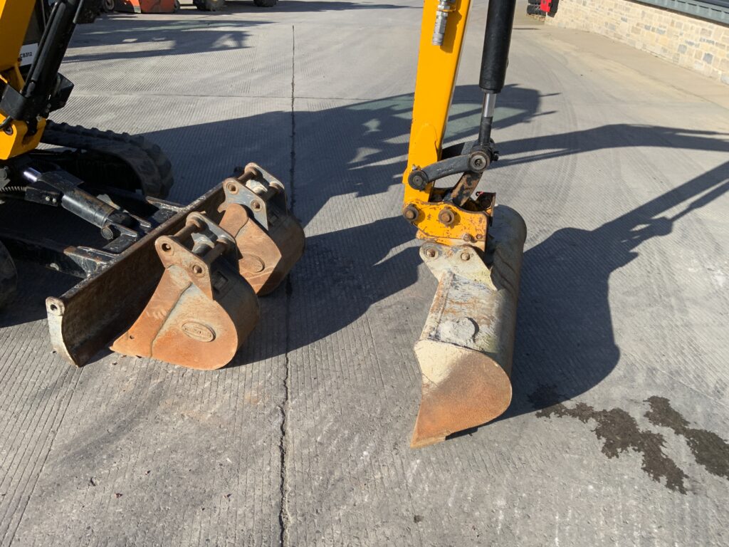 JCB 8026 CTS Digger (ST26041)