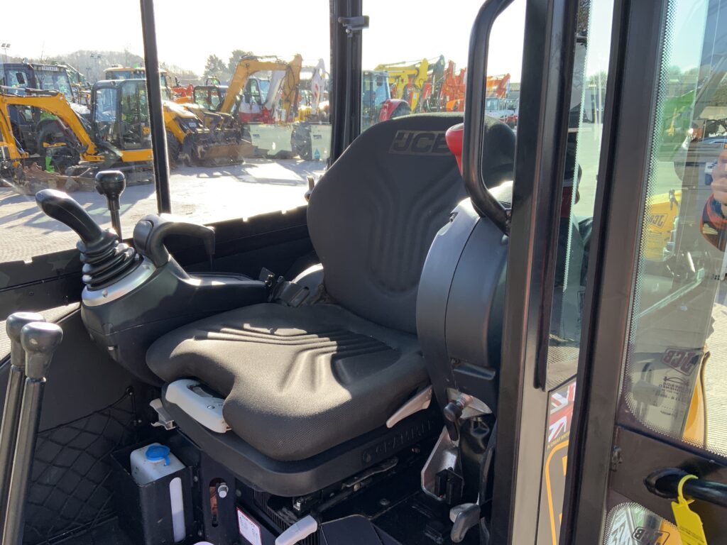 JCB 8026 CTS Digger (ST26041)