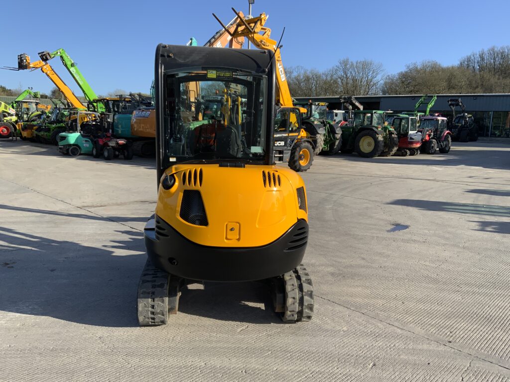 JCB 8026 CTS Digger (ST25985)