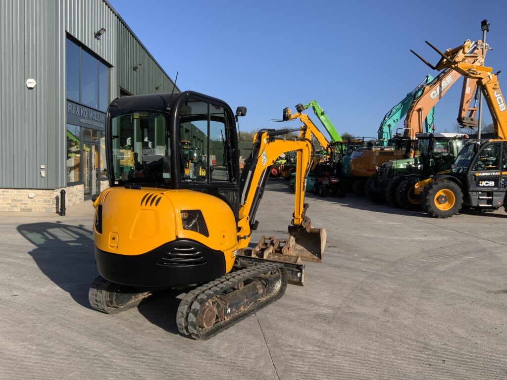 JCB 8026 CTS Digger (ST25985)