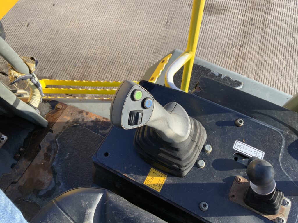 Wacker Neuson DW90 Straight Tip Dumper (ST25836)