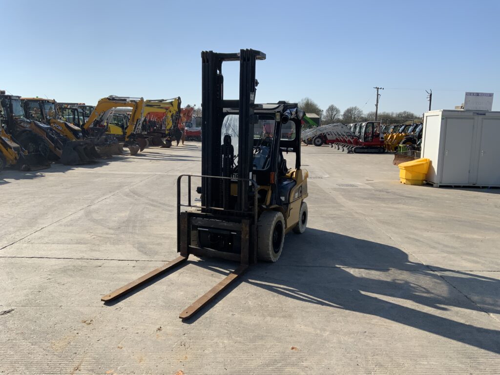 CAT 35 Forklift (ST26120)