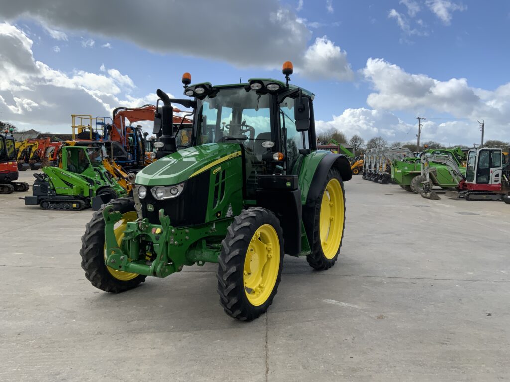 John Deere 6120M Tractor (ST26118)