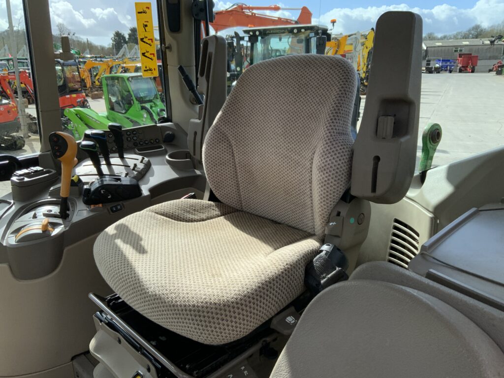 John Deere 6120M Tractor (ST26118)