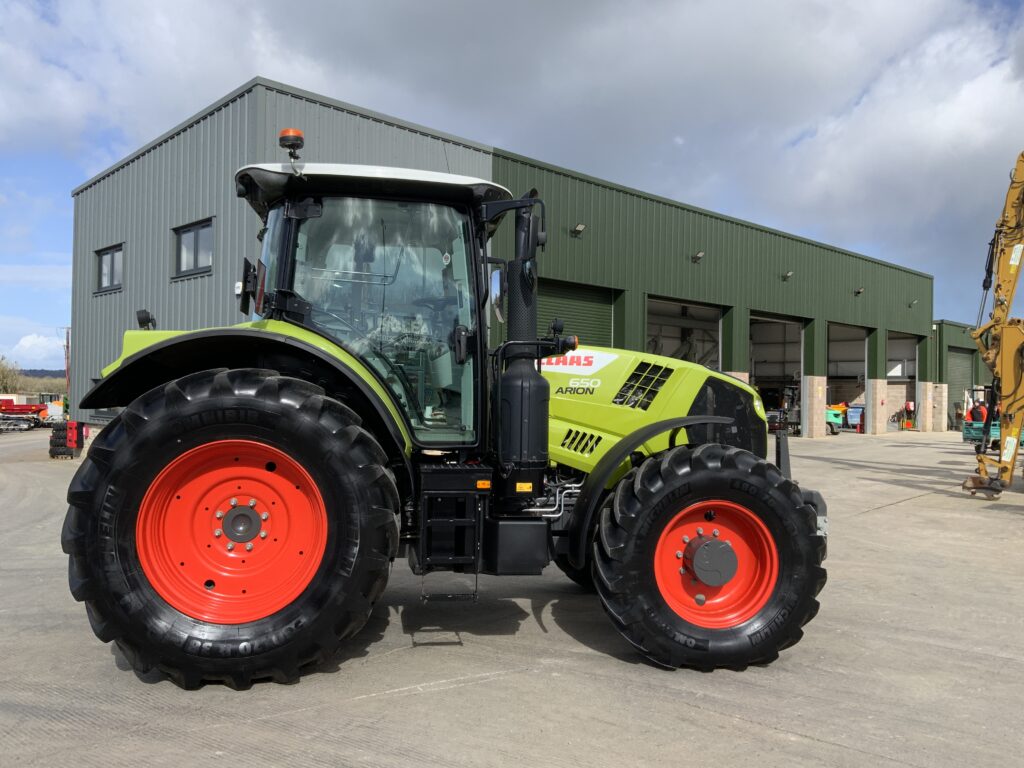 Claas 650 Arion Tractor (ST26239)