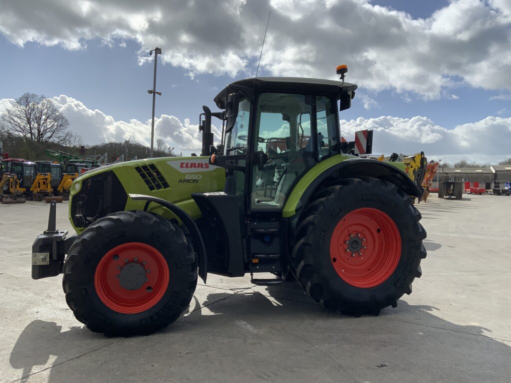 Claas 650 Arion Tractor (ST26239)