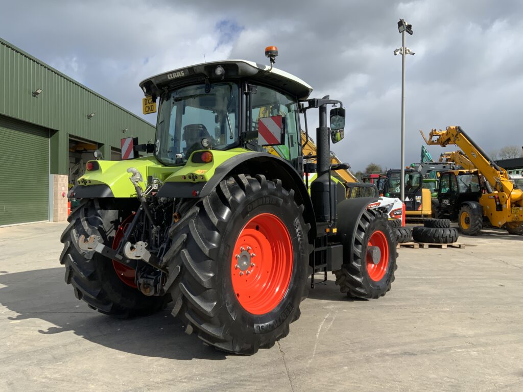 Claas 650 Arion Tractor (ST26239)