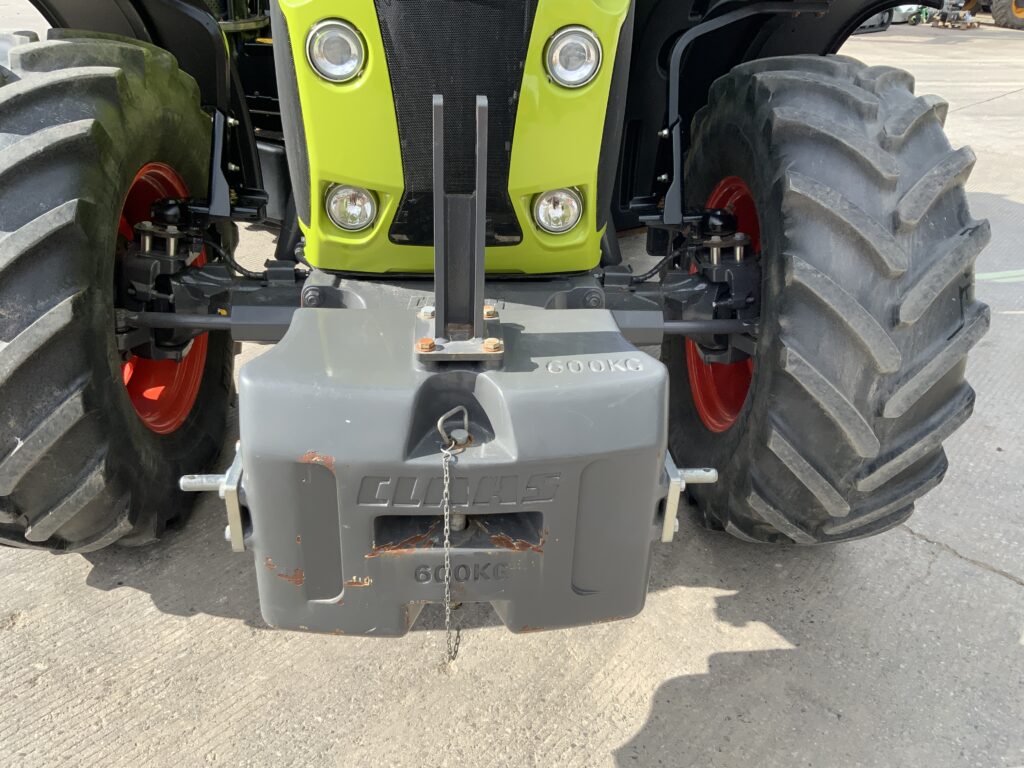 Claas 650 Arion Tractor (ST26239)