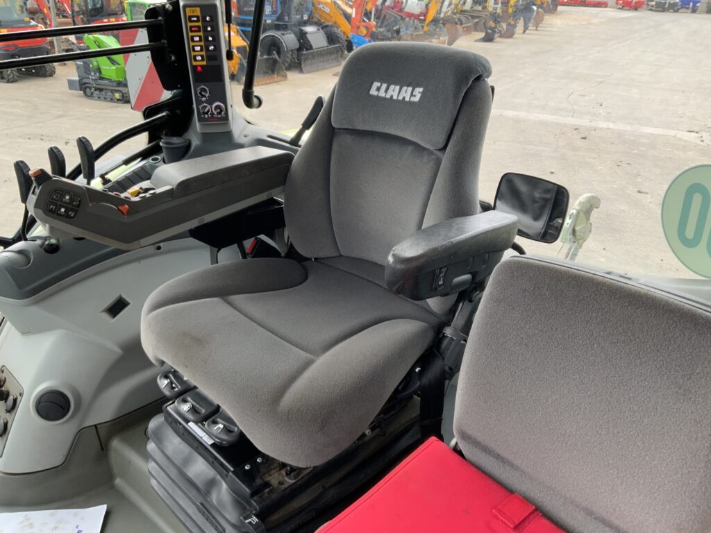 Claas 630 Arion Tractor (ST26240)