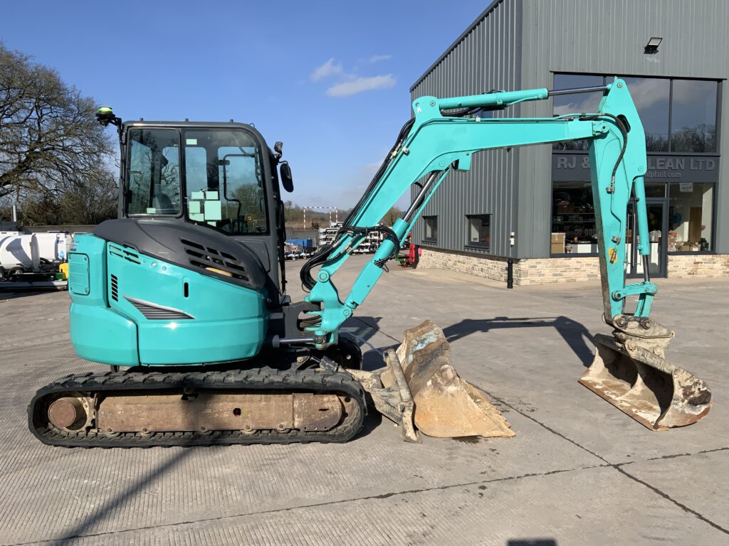 Kobelco SK45 Digger (ST25914)