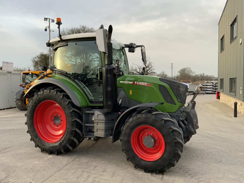 Fendt 313 Power Tractor (ST26018)