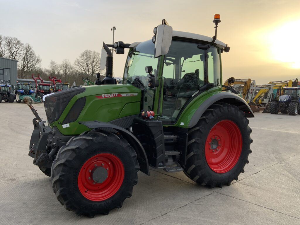 Fendt 313 Power Tractor (ST26018)