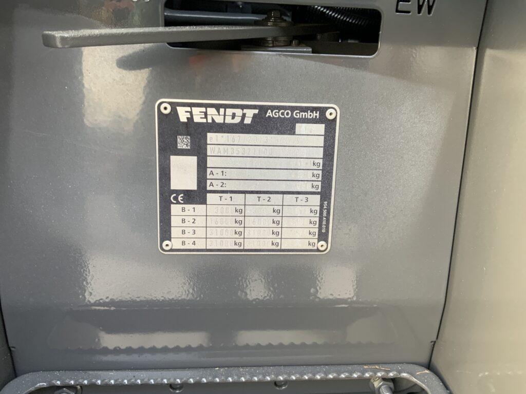 Fendt 313 Power Tractor (ST26018)