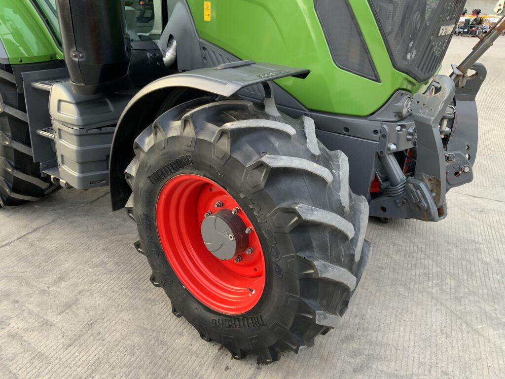 Fendt 313 Power Tractor (ST26018)