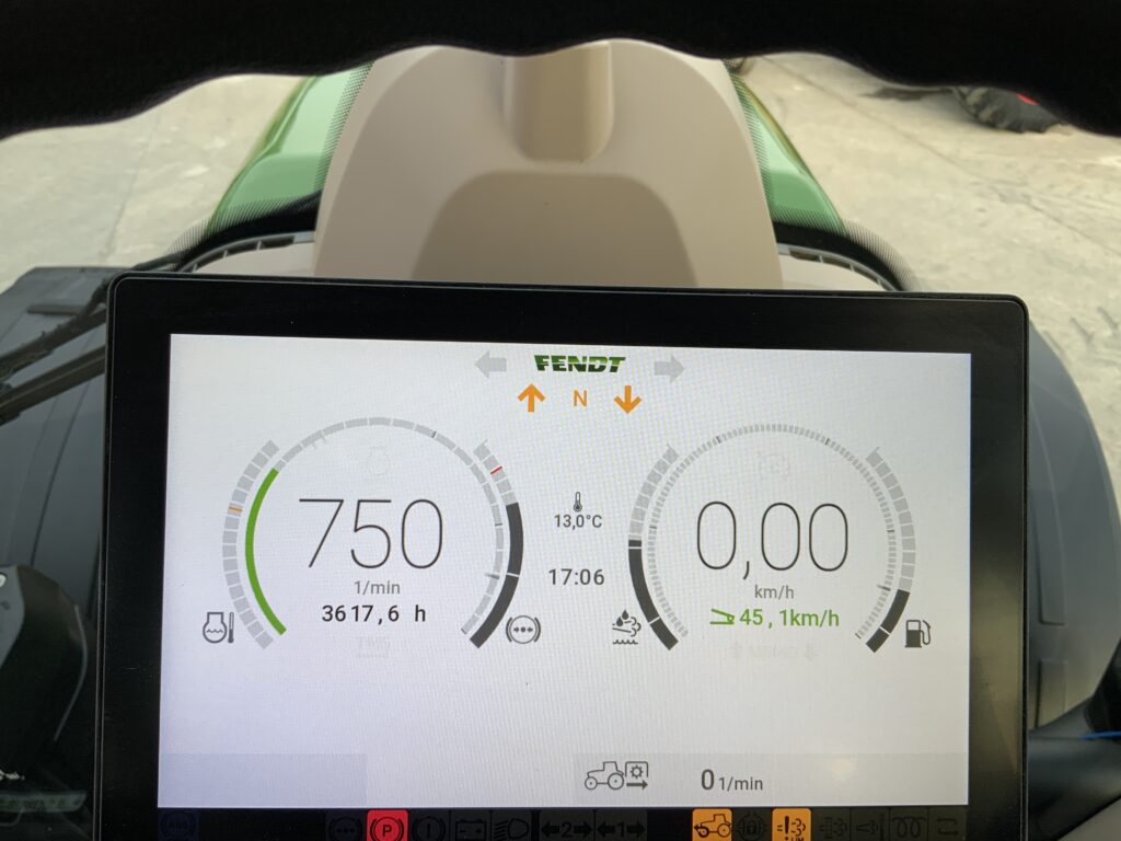 Fendt 313 Power Tractor (ST26018)