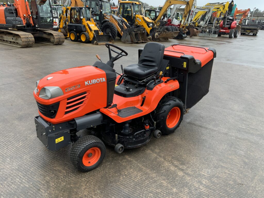 Kubota G23 Ride On Mower (ST26094)