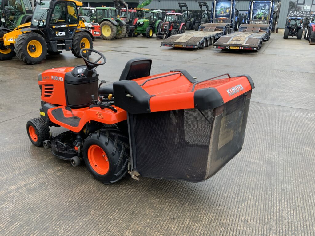 Kubota G23 Ride On Mower (ST26094)