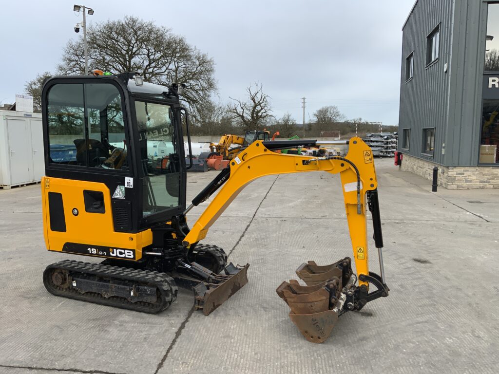 JCB 19c-1 Digger (ST25942)