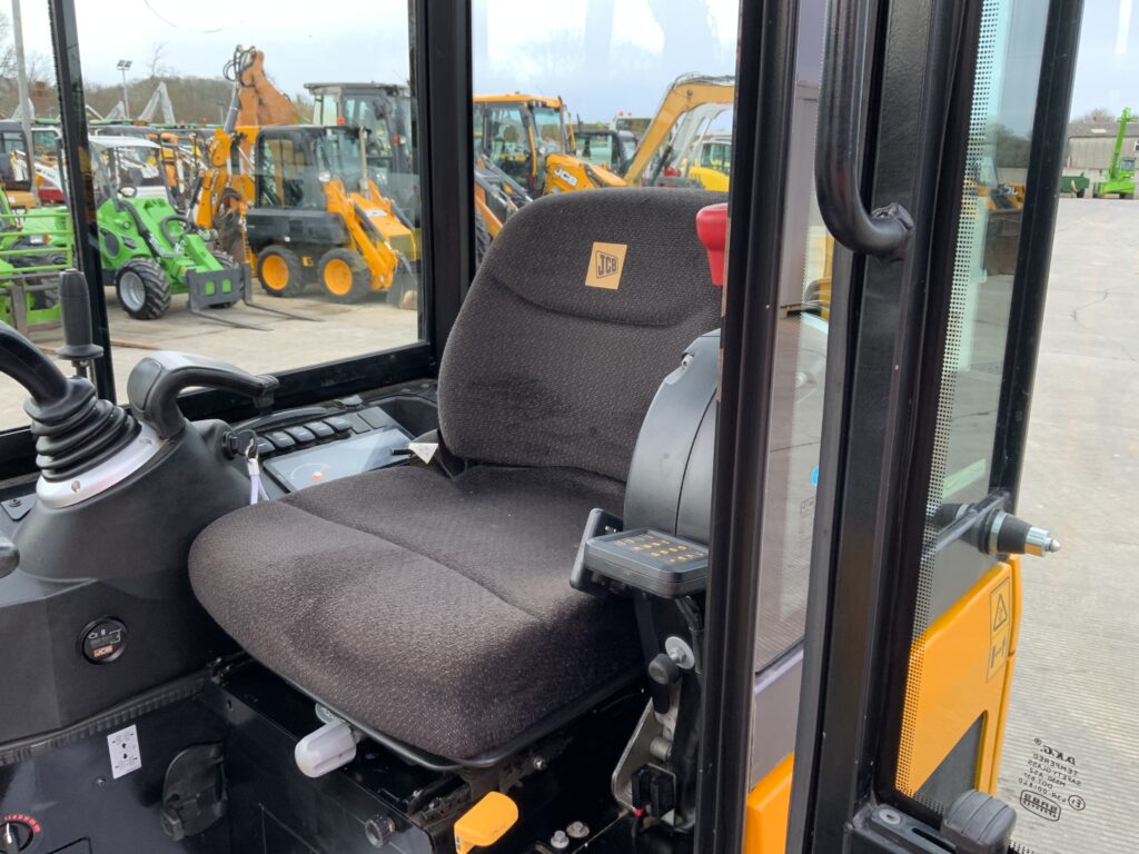 JCB 19c-1 Digger (ST25942)