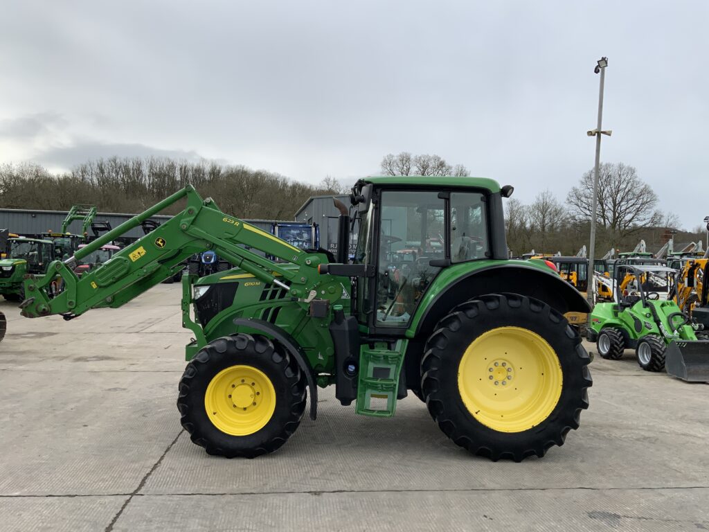 John Deere 6110M Tractor (ST26068)