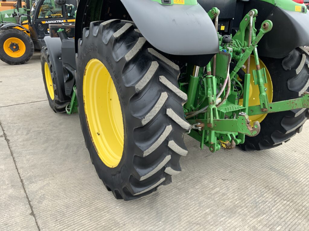 John Deere 6110M Tractor (ST26068)