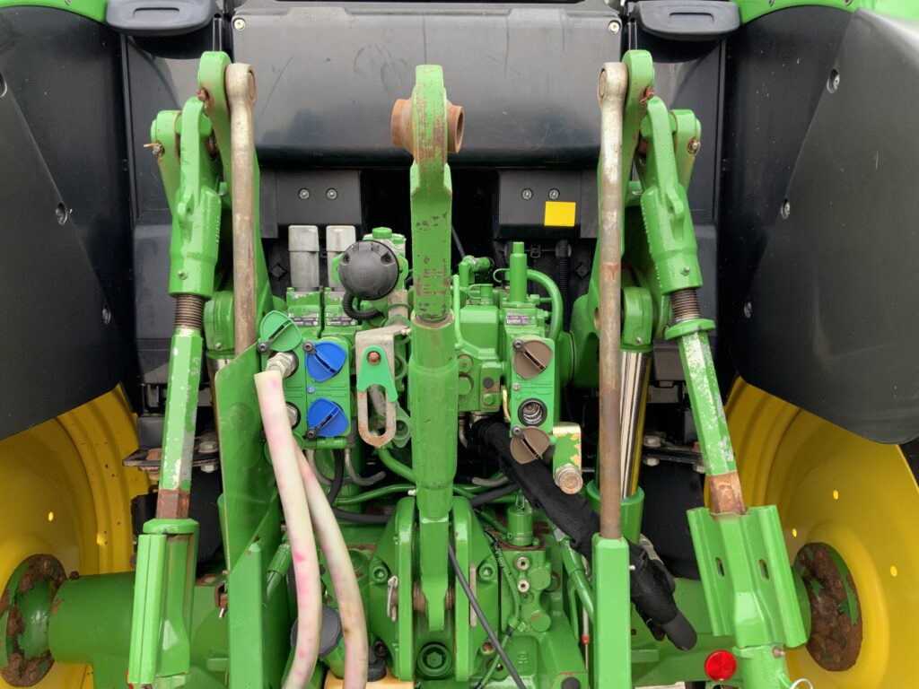 John Deere 6110M Tractor (ST26068)