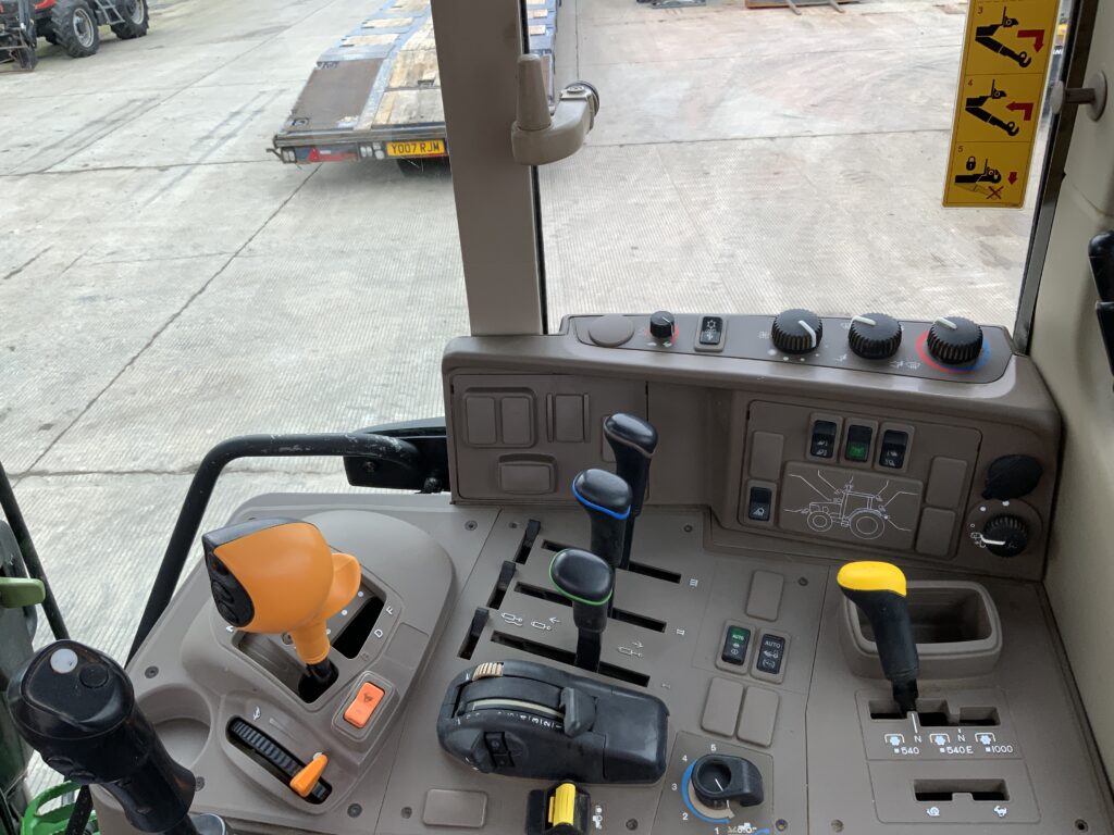 John Deere 6110M Tractor (ST26068)