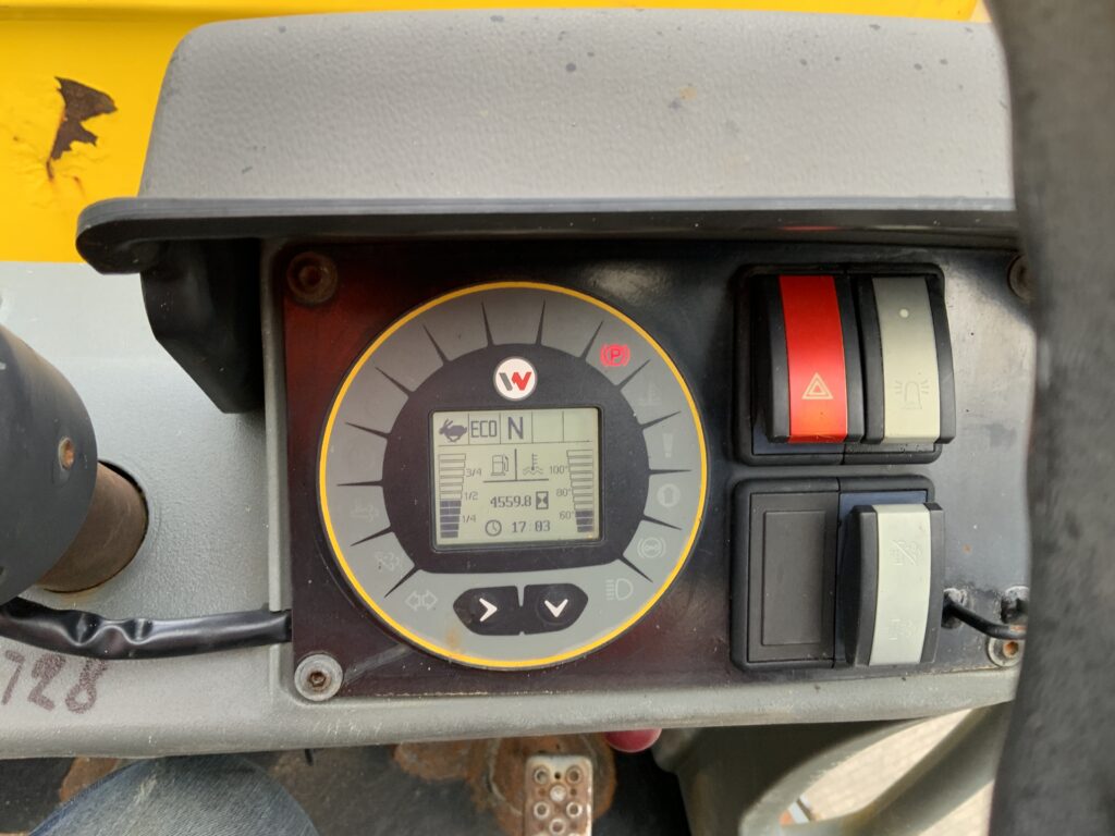 Wacker Neuson DW90 Swivel Tip Dumper (ST25837)