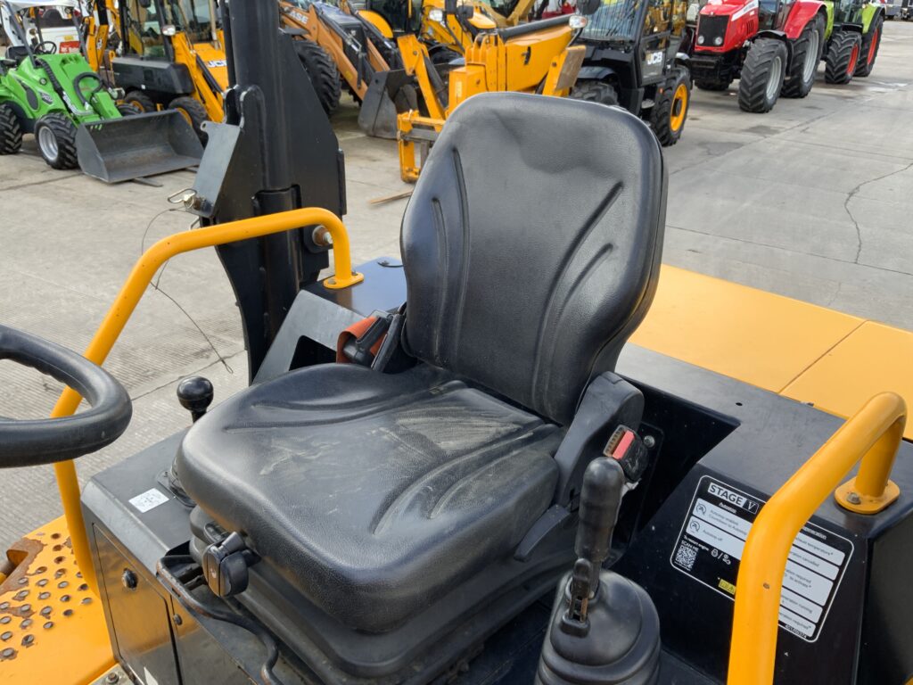 JCB 6 Tonne-2 Swivel Tip Dumper (ST25941)